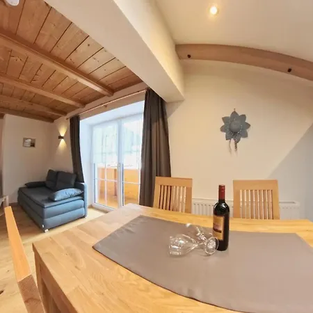 Alpenstern Apartment *